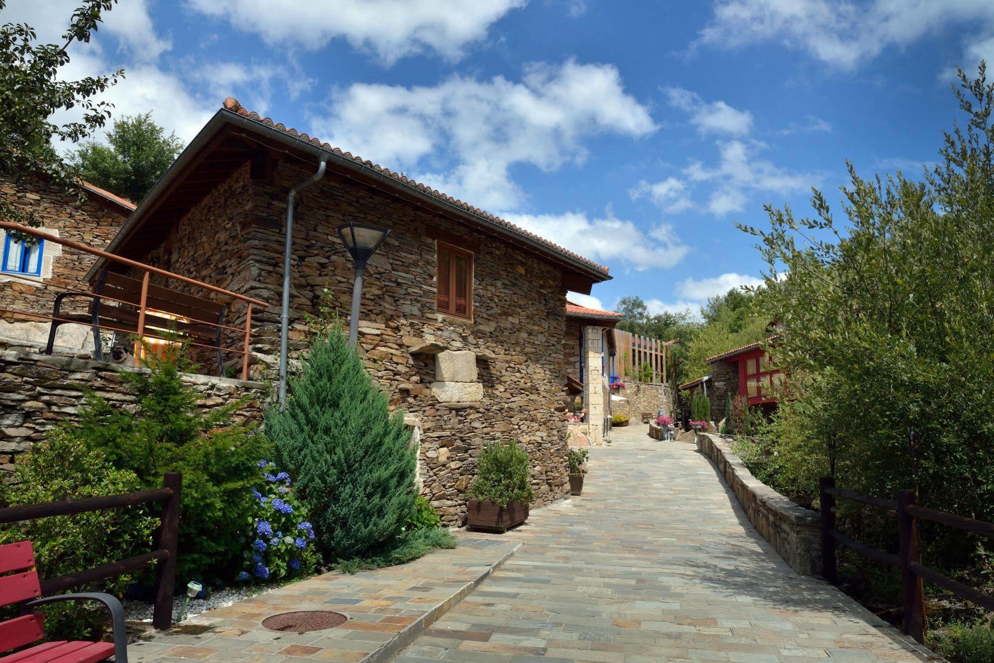 Aldea Couso Rural 호텔 Sarreaus 외부 사진